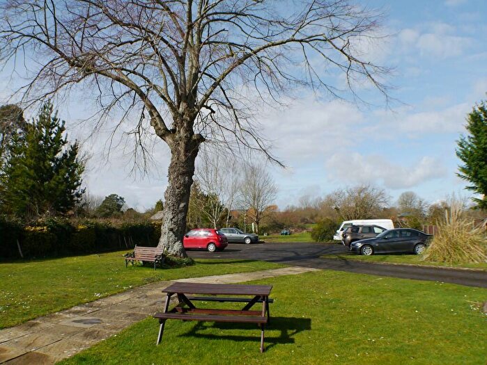 1 Bedroom Flat To Rent In Downton, SP5