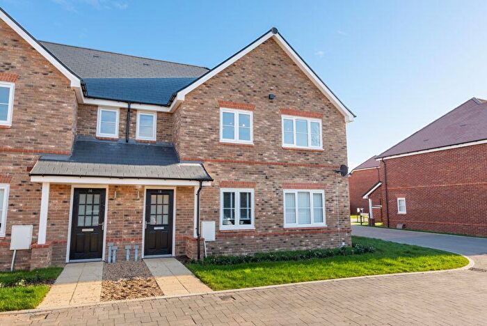 2 Bedroom Maisonette To Rent In Sherman Avenue, Walton-on-Thames, KT12