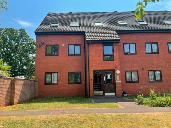 Studio To Rent In Bristol Road, Frenchay, Bristol, BS16