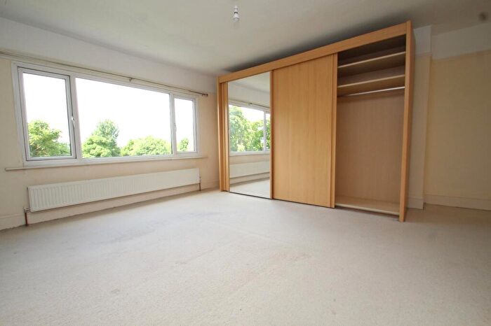 1 Bedroom Flat To Rent In Wood Lane, Chapel Allerton, Leeds, West Yorkshire, LS7