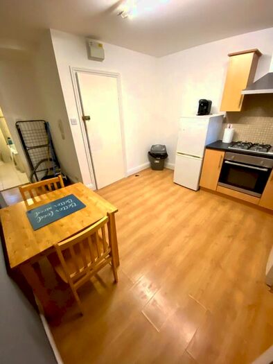 1 Bedroom Flat To Rent In Evering Road, London, E5