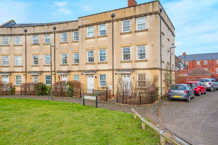 4 Bedroom Terraced House To Rent In Grouse Gardens, Brockworth, GL3