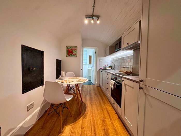 1 Bedroom Flat To Rent In Flat, Museum Street, IP1