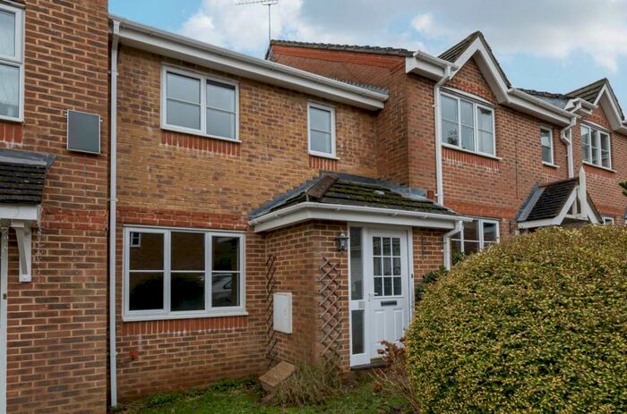 3 Bedroom Semi-Detached House To Rent In Morgan Le Fay Drive, Knightwood Park, Chandler's Ford, SO53
