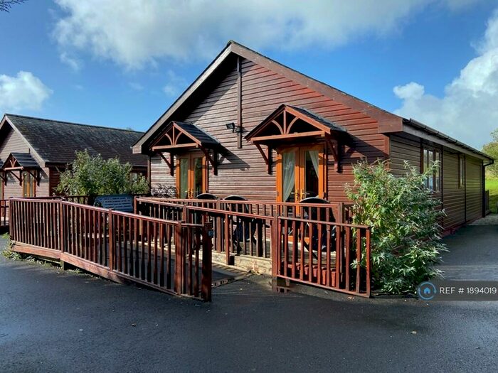 3 Bedroom Bungalow To Rent In Tudor Lodges, Looe, PL13