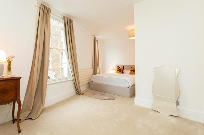 3 Bedroom Terraced House For Sale In Stour Street, Canterbury, CT1