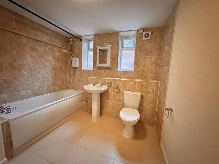 1 Bedroom Maisonette To Rent In B High Street Dosthill, B77
