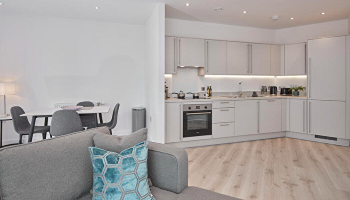 1 Bedroom Apartment For Sale In Holcombe Mansions, Mulberry Circus, IG11