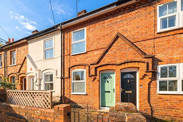 2 Bedroom Terraced House For Sale In School Terrace, Reading, Berkshire, RG1