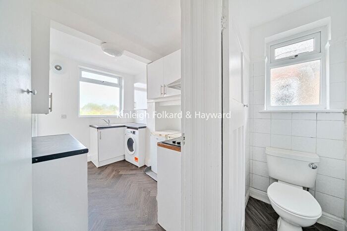 2 Bedroom Flat To Rent In Alexandra Avenue, Harrow, HA2