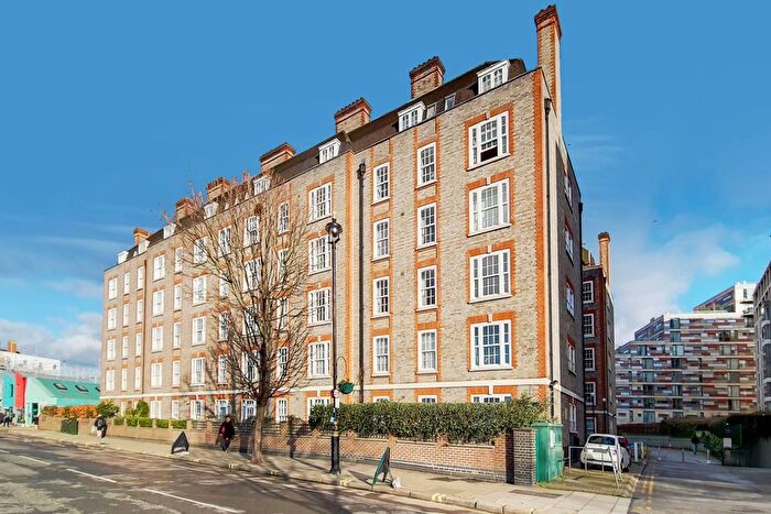 3 Bedroom Flat To Rent In Ebury Bridge Road, Pimlico, London, SW1W