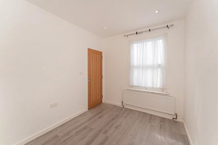 4 Bedroom Property To Rent In Alston Road, Edmonton, N18