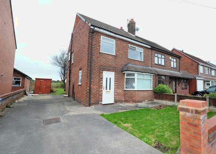 3 Bedroom Semi-Detached House To Rent In 17 Rose Avenue, Irlam M44