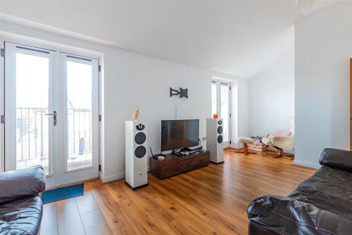 2 Bedroom Duplex For Sale In Romilly Crescent, Pontcanna, CF11