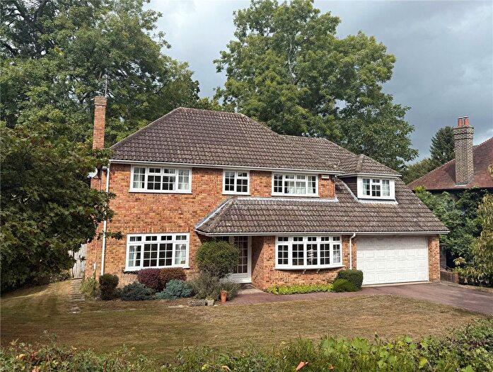 4 Bedroom Detached House For Sale In Quarry Hill, Sevenoaks, Kent, TN15