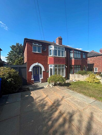 3 Bedroom Semi Detached House To Rent In Shelley Road, Prestwich, M25