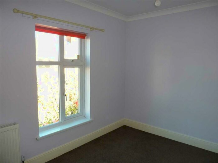 2 Bedroom End Of Terrace House To Rent In Weelsby Street, Grimsby, DN32