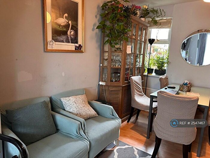 2 Bedroom Terraced House To Rent In St. Louis Road, London, SE27