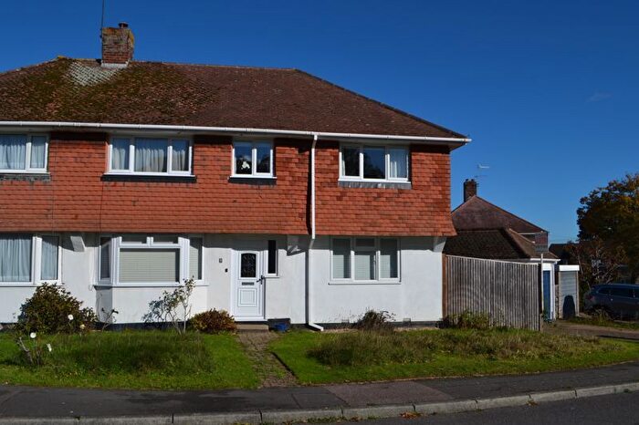 4 Bedroom Semi-Detached House For Sale In Dowgate Close, Tonbridge, TN9