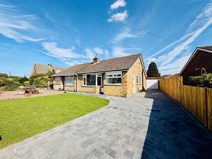 2 Bedroom Semi-Detached Bungalow For Sale In Courtneys, Selby, YO8