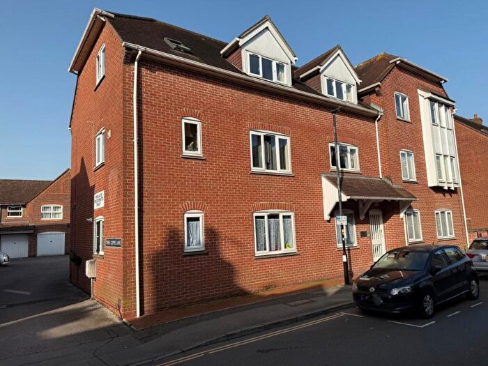 2 Bedroom Flat For Sale In St Edmunds Church Street, Salisbury, SP1