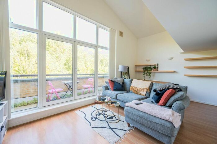 1 Bedroom Flat To Rent In Old Ford Road, Bow, London, E3