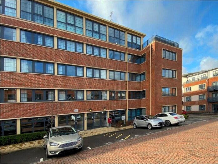 2 Bedroom Flat To Rent In Wessex Court, Kestrel Road, Farnborough, Hampshire, GU14
