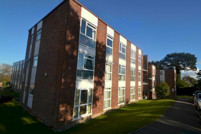 2 Bedroom Flat To Rent In Kings Court, Mill Lane, Crowborough TN6