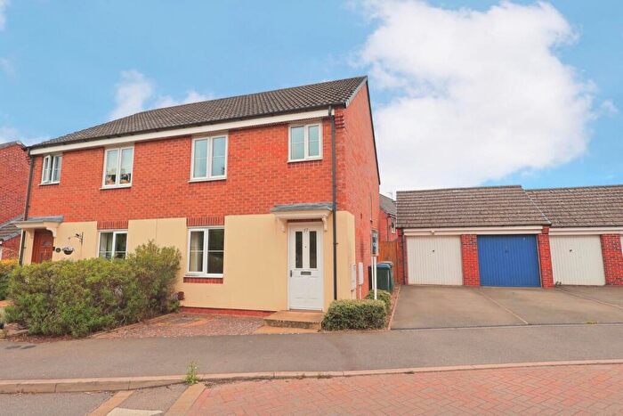 3 Bedroom Semi-Detached House For Sale In Jefferson Way, Bannerbrook Park, Coventry - No Onward Chain, CV4