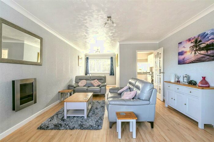 3 Bedroom End Of Terrace House For Sale In Carisbrooke Crescent, Poole, BH15