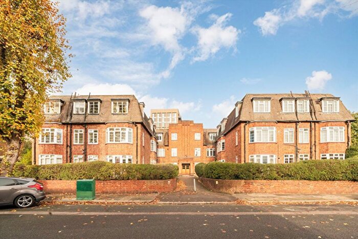 1 Bedroom Flat To Rent In Hastings Road, West Ealing, W13