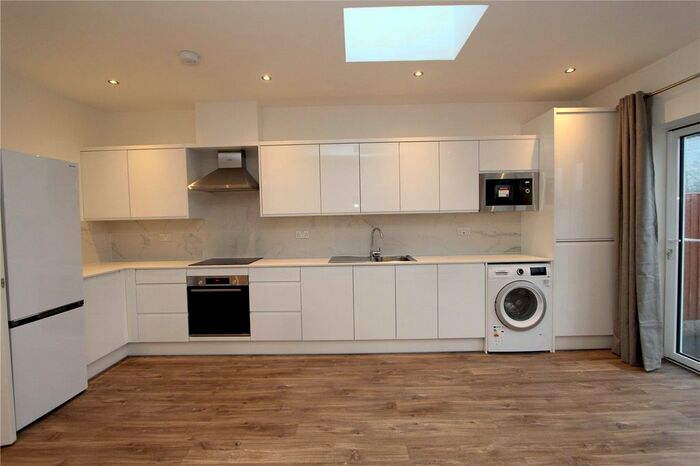 3 Bedroom Detached House To Rent In Lowfield Road, London, W3