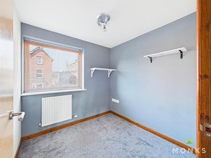 3 Bedroom Terraced House For Sale In Salop Road, Oswestry, SY11