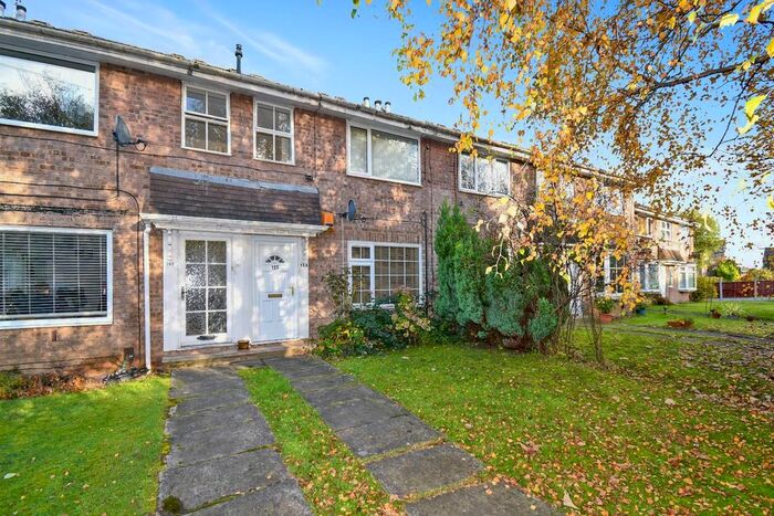 2 Bedroom Flat To Rent In Low Lane, Horsforth, Leeds, LS18