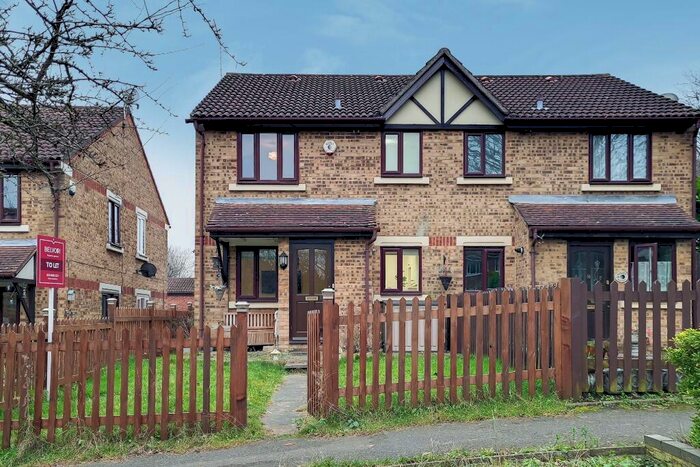 1 Bedroom Semi-Detached House To Rent In Stanton Close, Orpington, Orpington, BR5