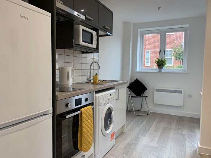 Studio To Rent In Queningate Mews Ref -, CT1