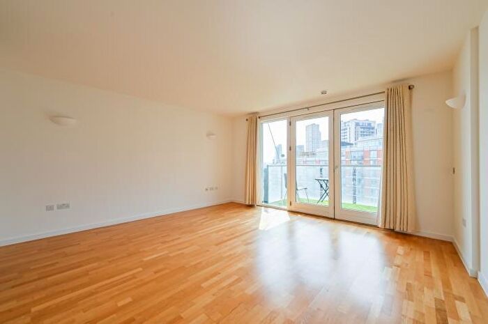 1 Bedroom Flat For Sale In New Providence Wharf, Fairmont Avenue, London, E14