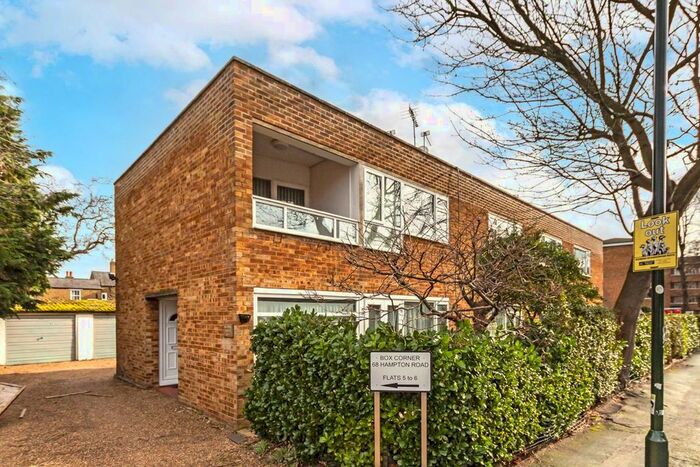 2 Bedroom Flat To Rent In Hampton Road, Twickenham TW2