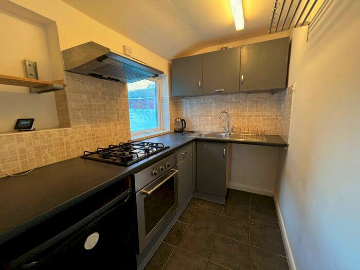 3 Bedroom Terraced House To Rent In West Terrace, Hucknall., NG15