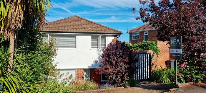 3 Bedroom Detached House For Sale In Sheridan Avenue, Caversham, Reading, RG4