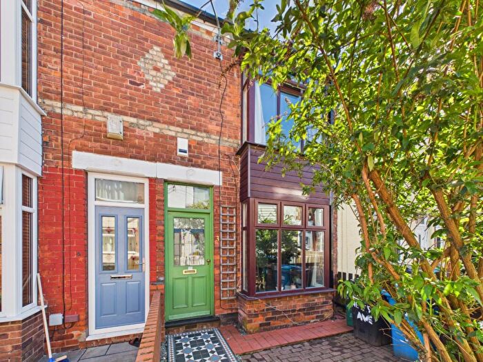 2 Bedroom Terraced House For Sale In Newstead Avenue, Newstead Street, Hull, HU5