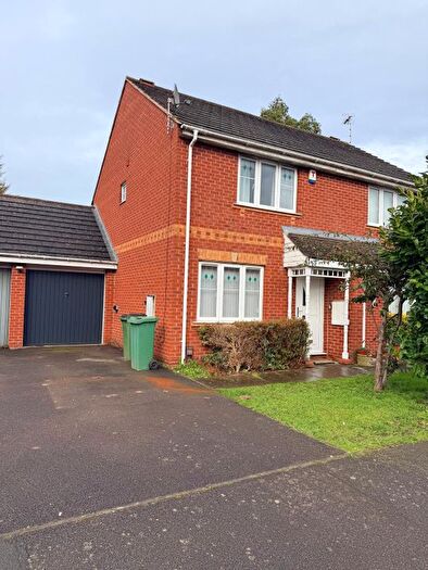 3 Bedroom Semi Detached House To Rent In Darien Way, Braunstone Town, LE3