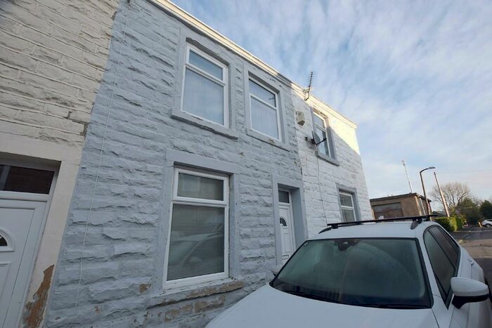 3 Bedroom Terraced House To Rent In Green Street, Burnley, Lancashire, BB12