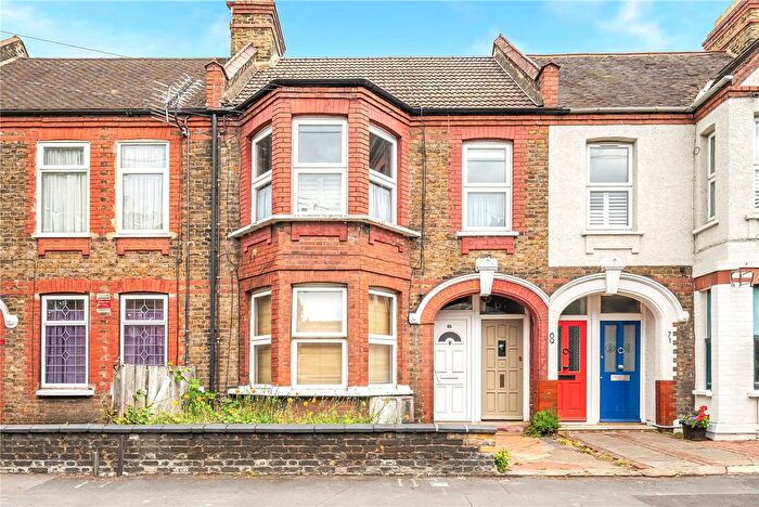 2 Bedroom Flat For Sale In Perth Road, Leyton, London, E10