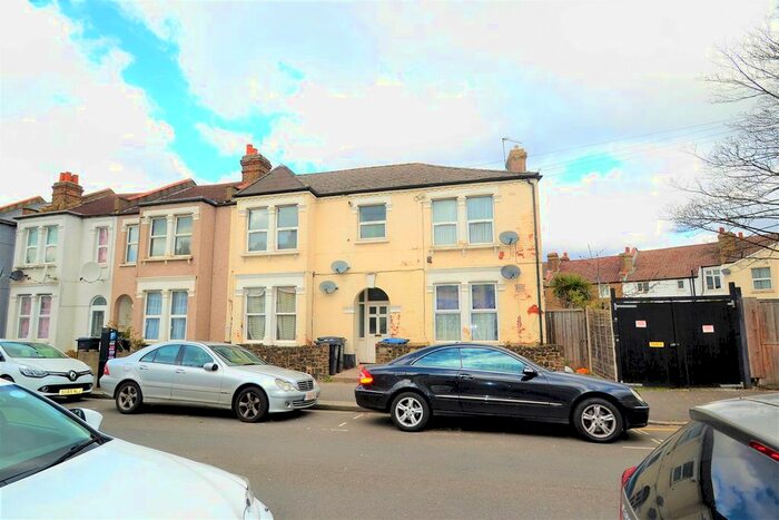 1 Bedroom Flat To Rent In Hathaway Road, Croydon, CR0