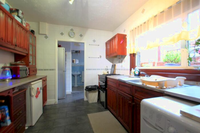 3 Bedroom Semi-Detached House To Rent In Rossindel Road, Hounslow, TW3