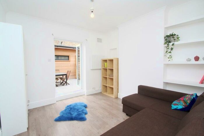 Studio To Rent In Kings Parade, Kensal Rise, NW10