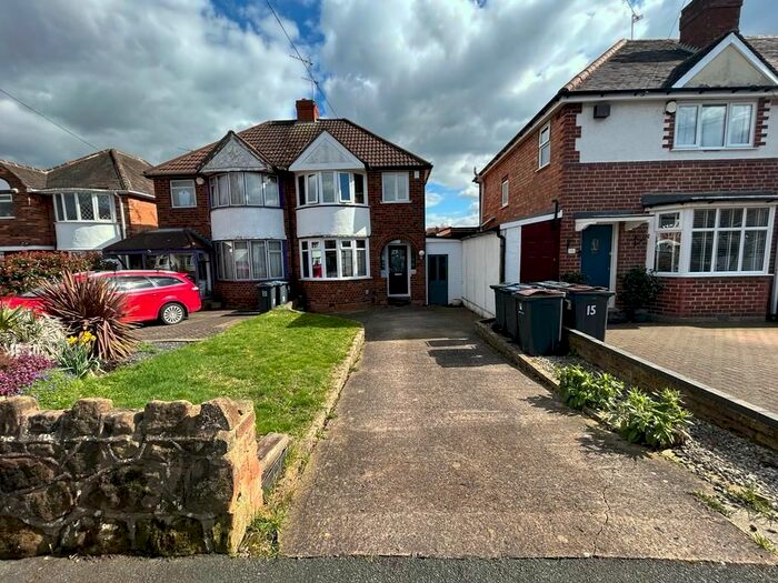 3 Bedroom Semi-Detached House To Rent In Leavesden Grove, Sheldon, Birmingham, B26