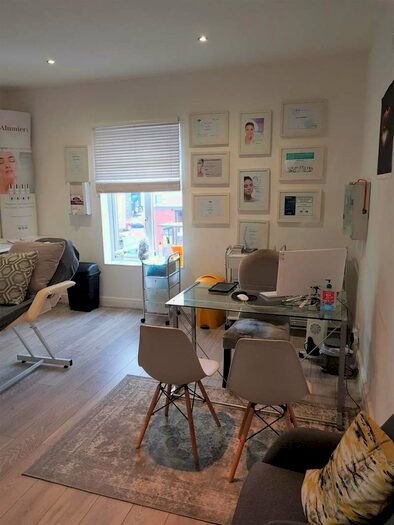 Commercial Shop To Rent In Ashton Road, Denton, Manchester, M34