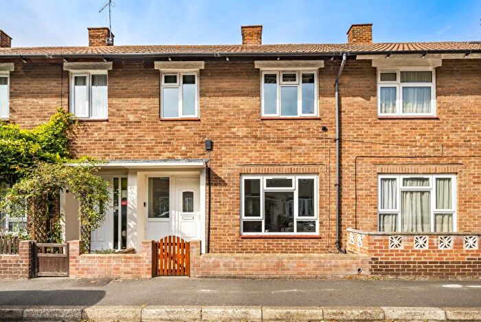 3 Bedroom Terraced House For Sale In Mayo Close, Buckland, Portsmouth, PO1